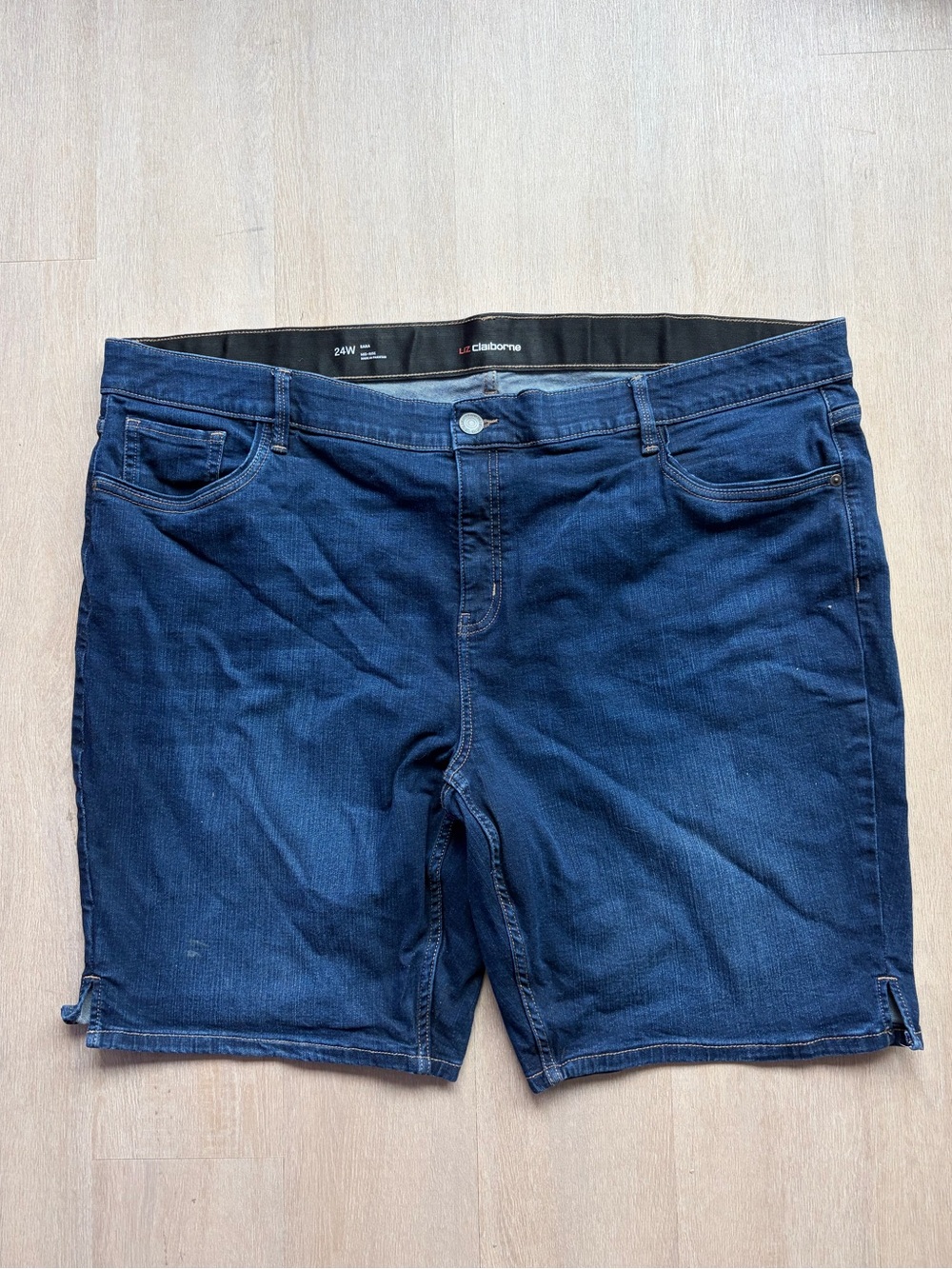 Y2K Liz Claiborne denim shorts